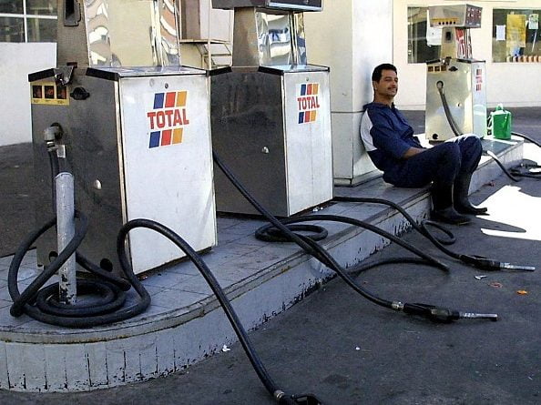 إغلاق محطات الوقود في لبنان