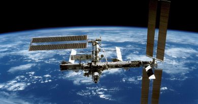 ناؤوكا الفضائي الروسي