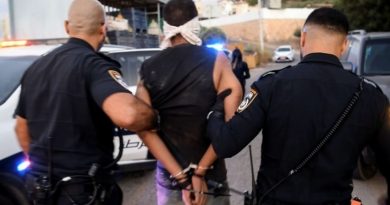 عتقال أسيرين فلسطينيين فارّين آخرَين